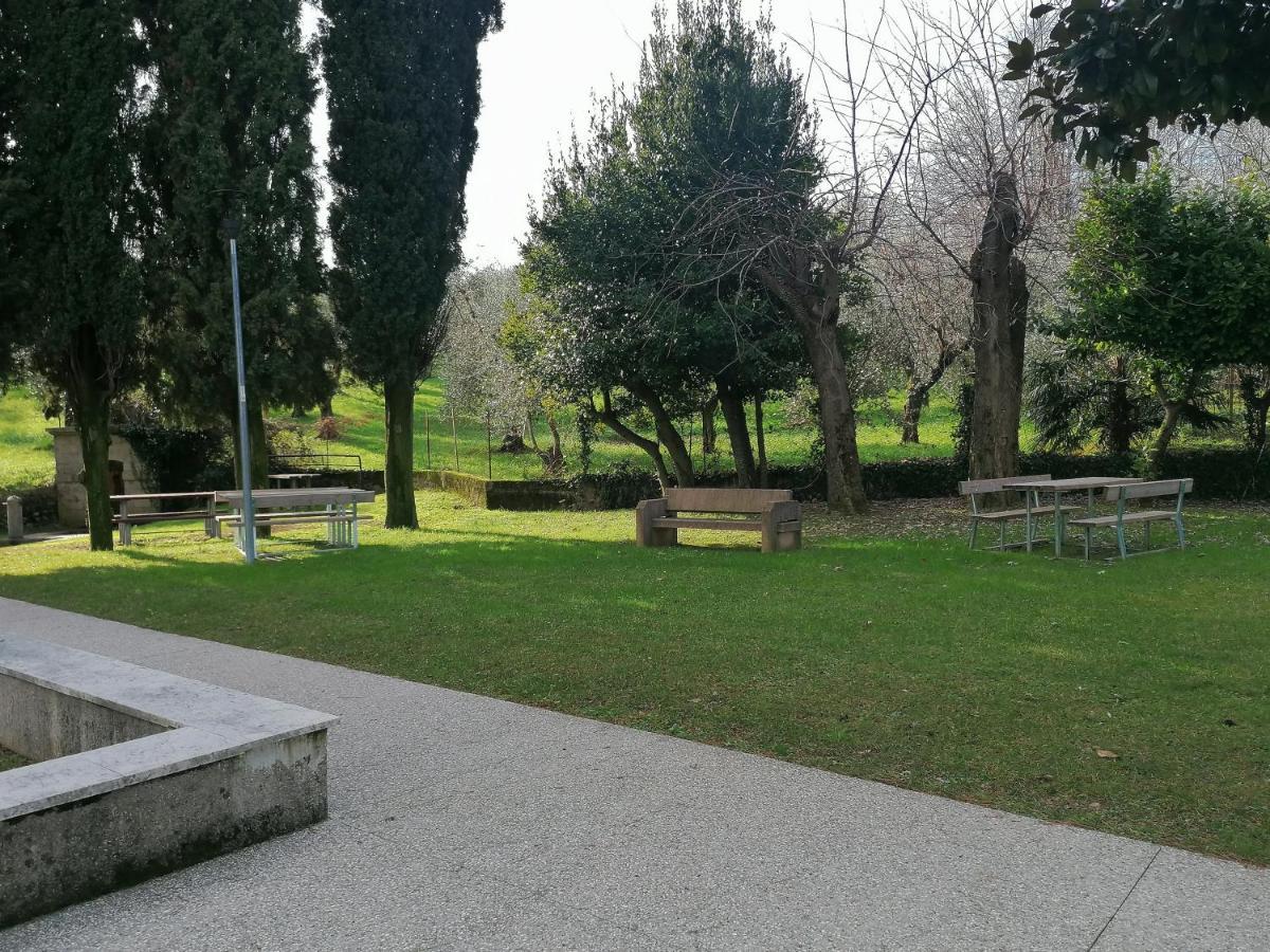 Bilocale Papavero, Magnolia O Girasole Сан Феличе дел Бенако Екстериор снимка